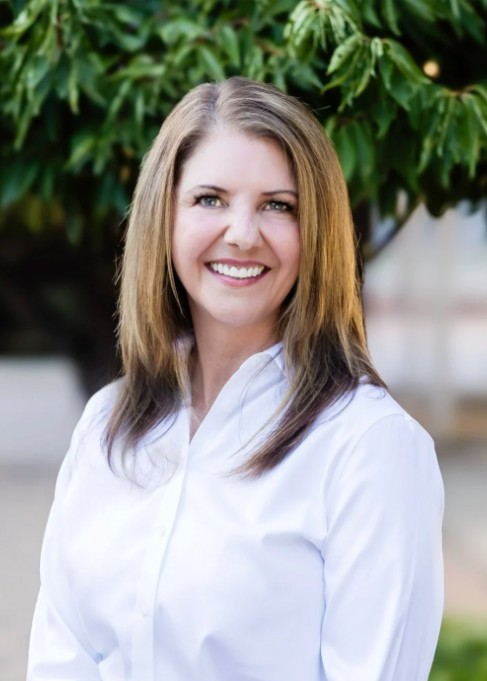 Dr. Louann Carlomagno, Community Care Award